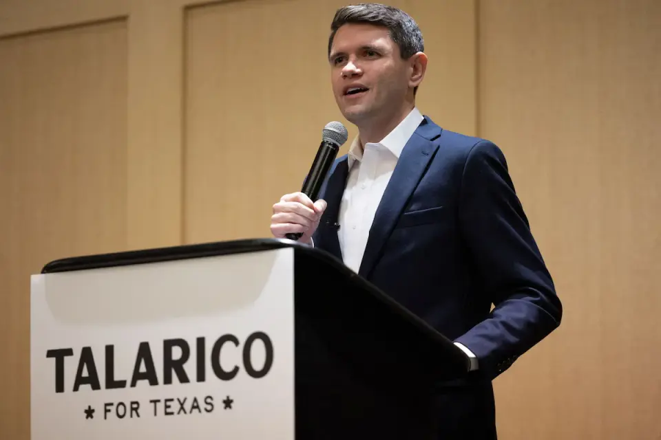 Bush Family Defection and DOJ Loan Forgiveness Retreat Mark Midterm Shifts