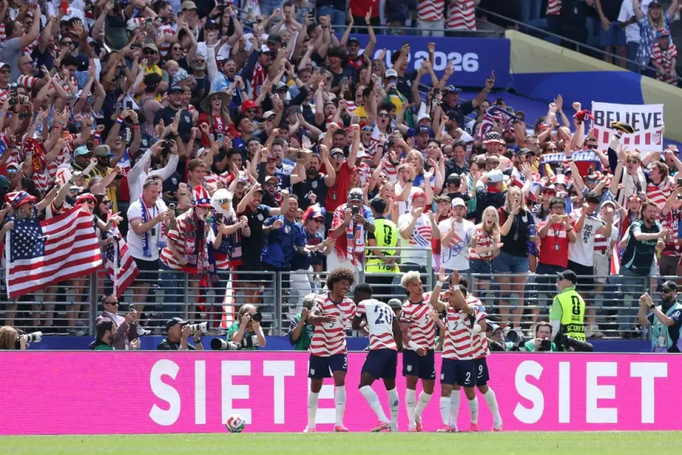 USMNT rides Balogun-Pepi duo to knockout stage without Pulisic
