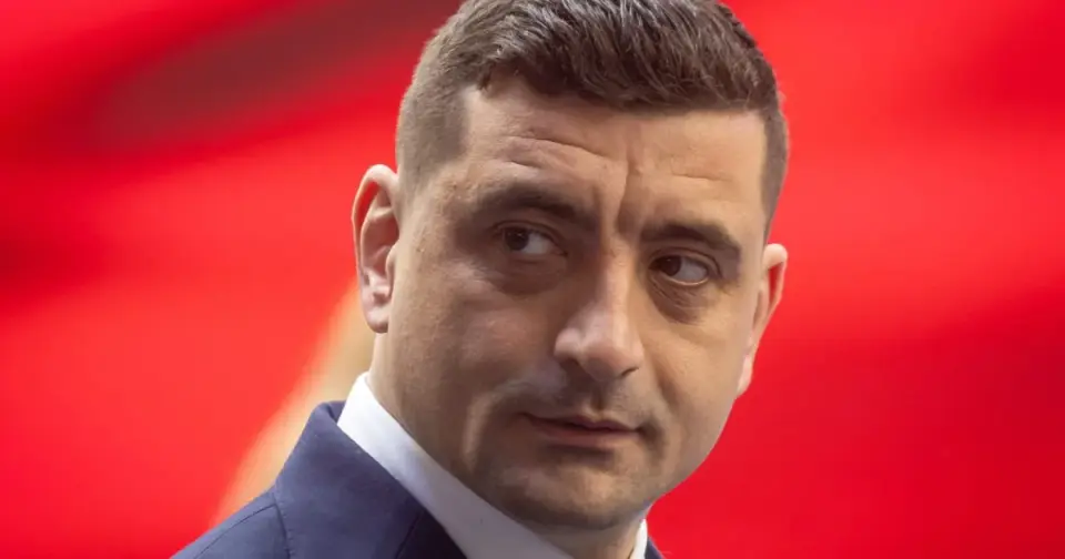 Romania’s MAGA-aligned Simion eyes comeback as coalition falters