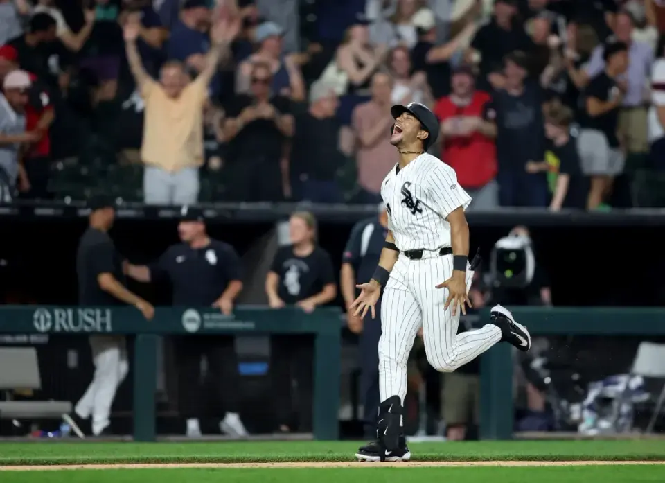 Montgomery's MLB debut ends in walk-off blast for White Sox