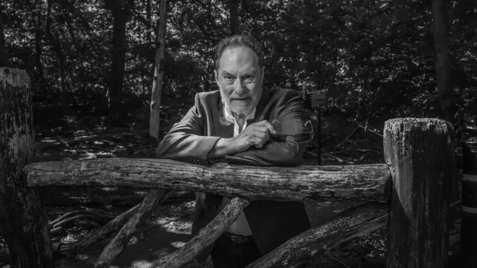 Stephen Root: Four Decades of Finding Humanity in the Outsider