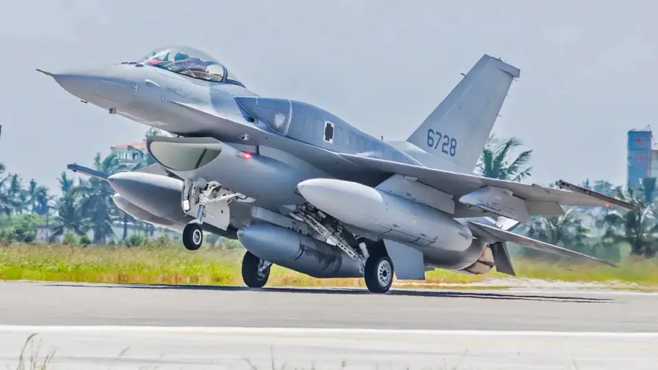 Taiwan Receives First New-Build F-16s After Seven-Year Delay