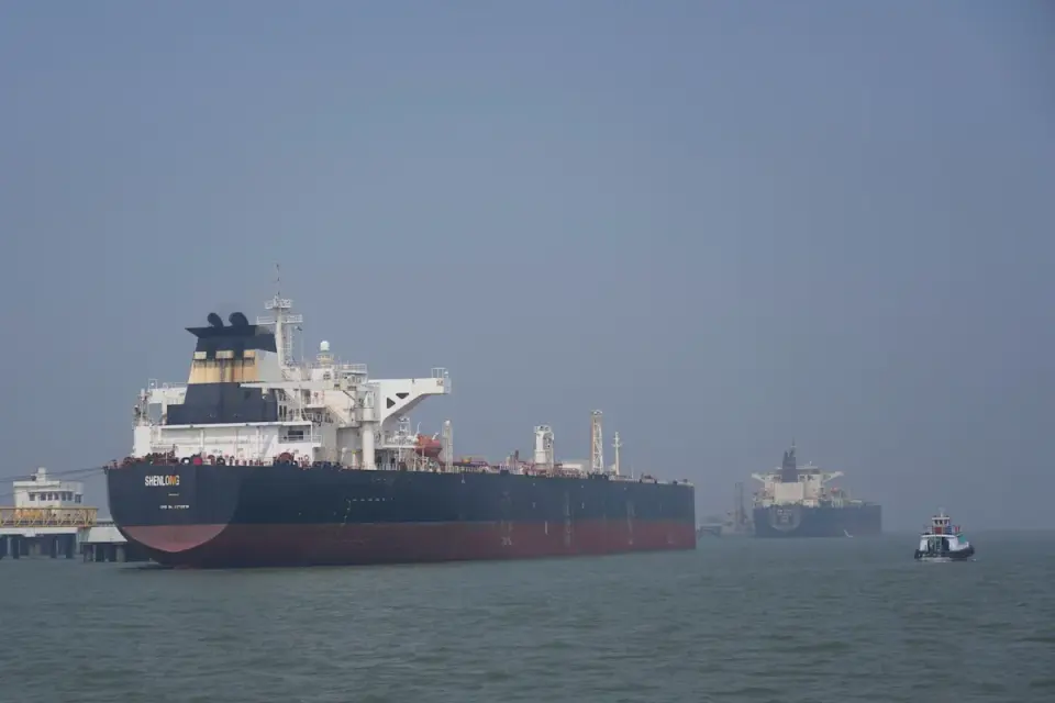 Hormuz chokepoint tightens, but markets adapt and stay resilient