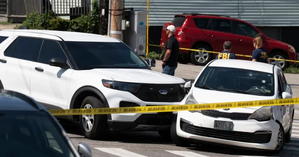 Trump pushes ICE to keep traffic stops despite policy pause after shootings