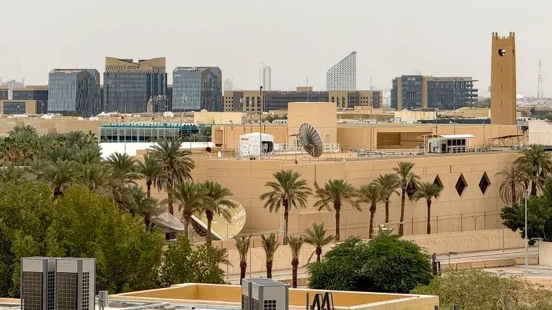 US Orders Diplomatic Drawdown in Saudi Arabia as Houthi Strikes Kill Three