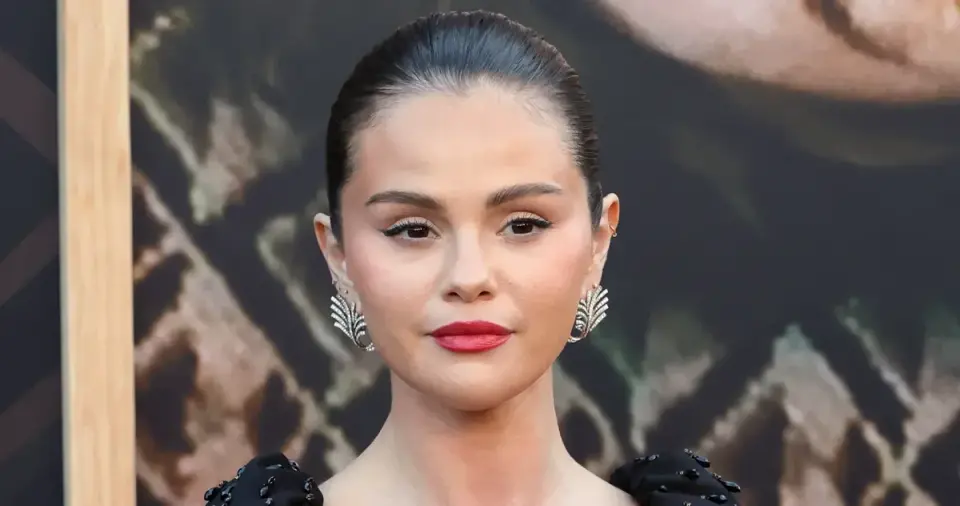 Selena Gomez admits vaping caused permanent vocal damage