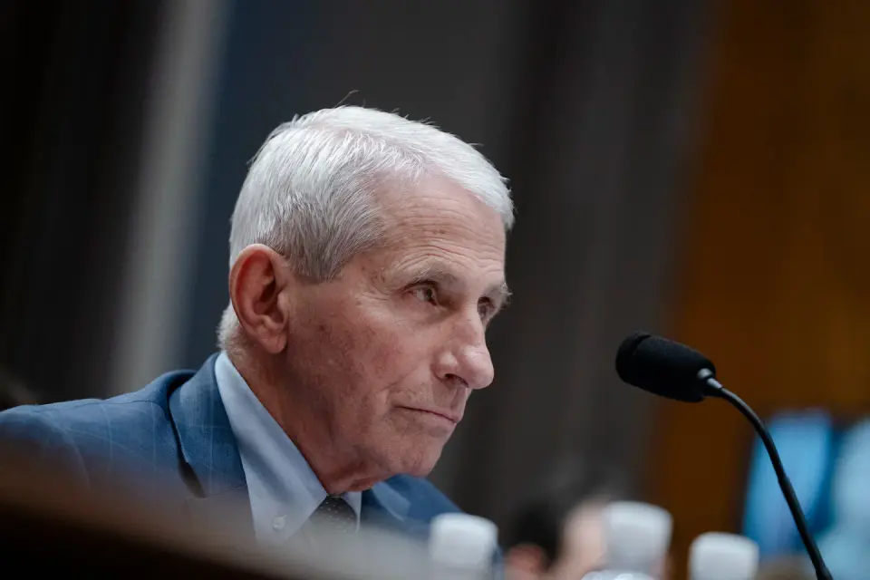 Fauci faces mounting political peril as critics press for accountability