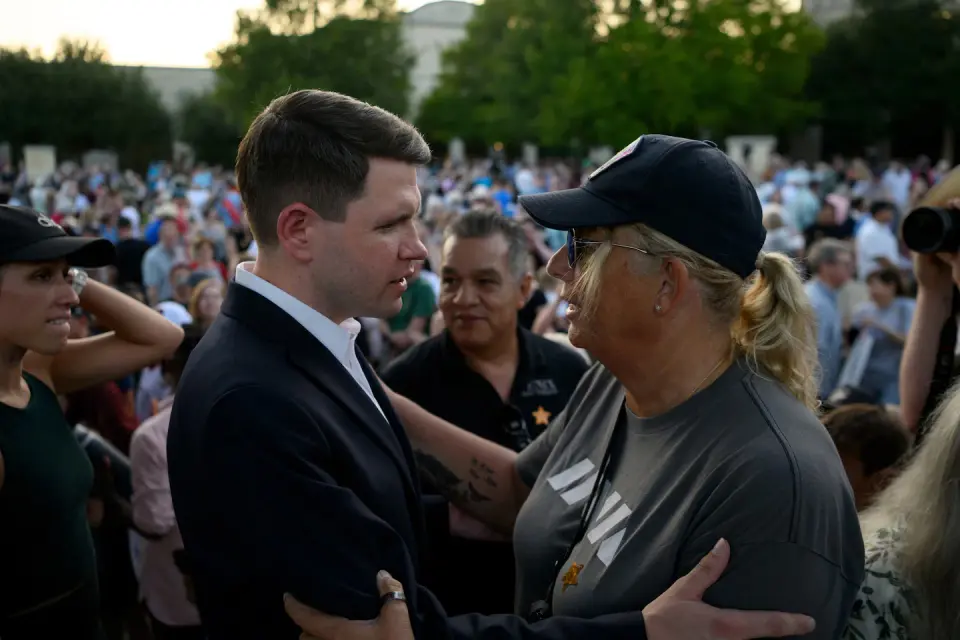 Faith takes center stage as Democrat hunts Texas Senate seat amid evangelical backlash