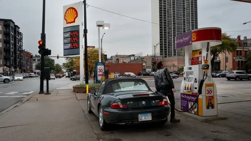 Fuel Costs Defy White House Fixes as Consumer Sentiment Hits Decade Low