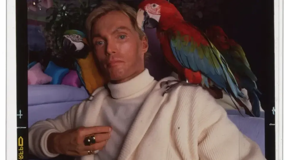Doomsday UFO Cult Behind a World‑Renowned Model