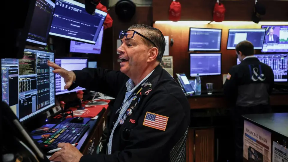 Stock Futures Dip as Oil Spikes and Yields Hit Multiyear Highs