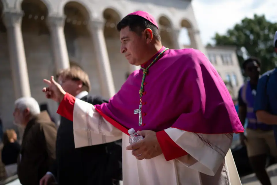 Pope Leo taps Salvadoran-born immigrant to shepherd West Virginia Catholics