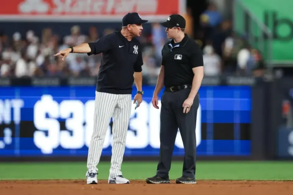 Boone ejected after fiery dispute over Varsho catch in Yankees’ 5-4 win