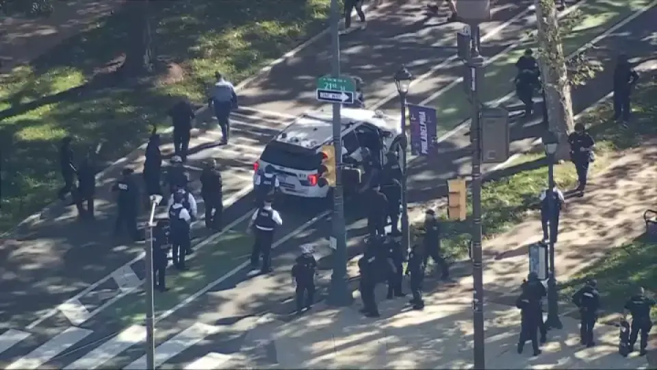 Philadelphia Police Fatally Shoot Armed Man on Ben Franklin Parkway
