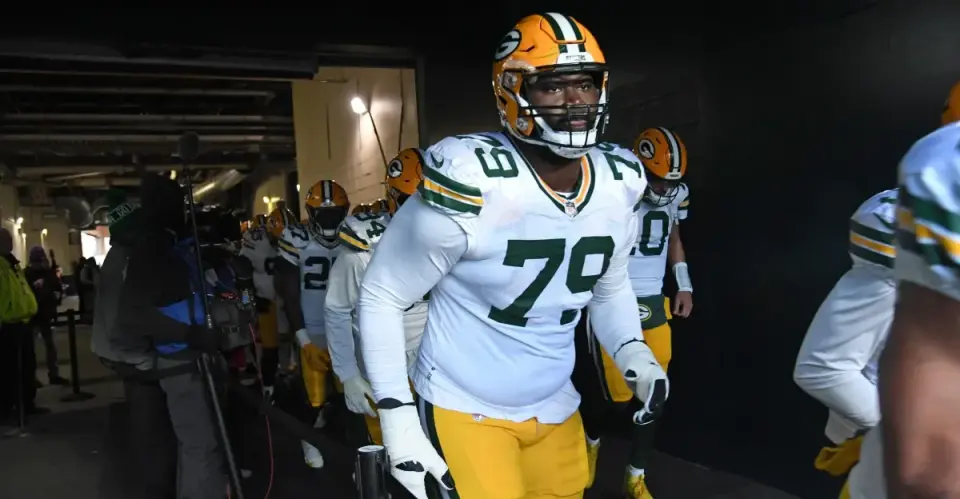 Packers Test Three Guards in Practice as Zeitler Ramps Up for Week 4