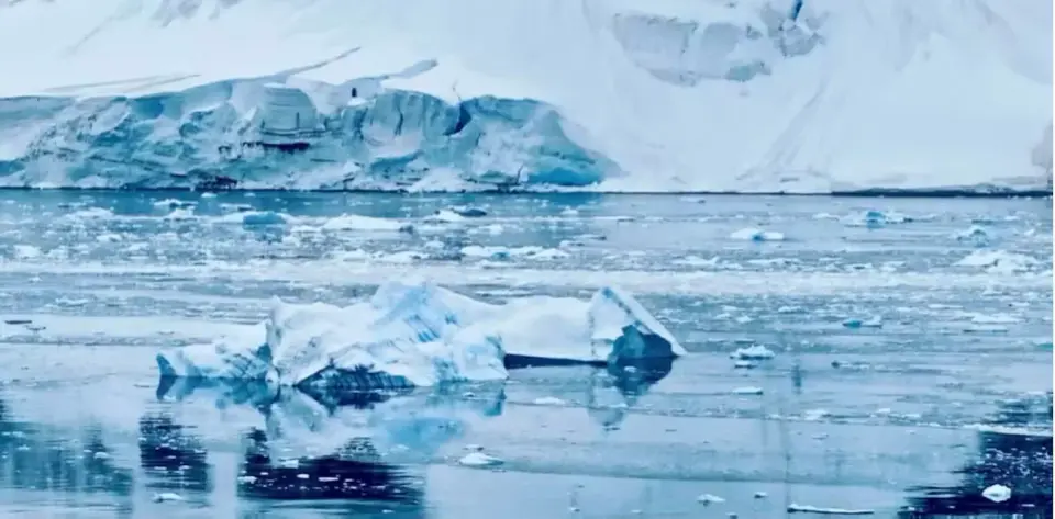 Antarctic Ice Loss Committed Despite Emission Cuts, New Study Finds