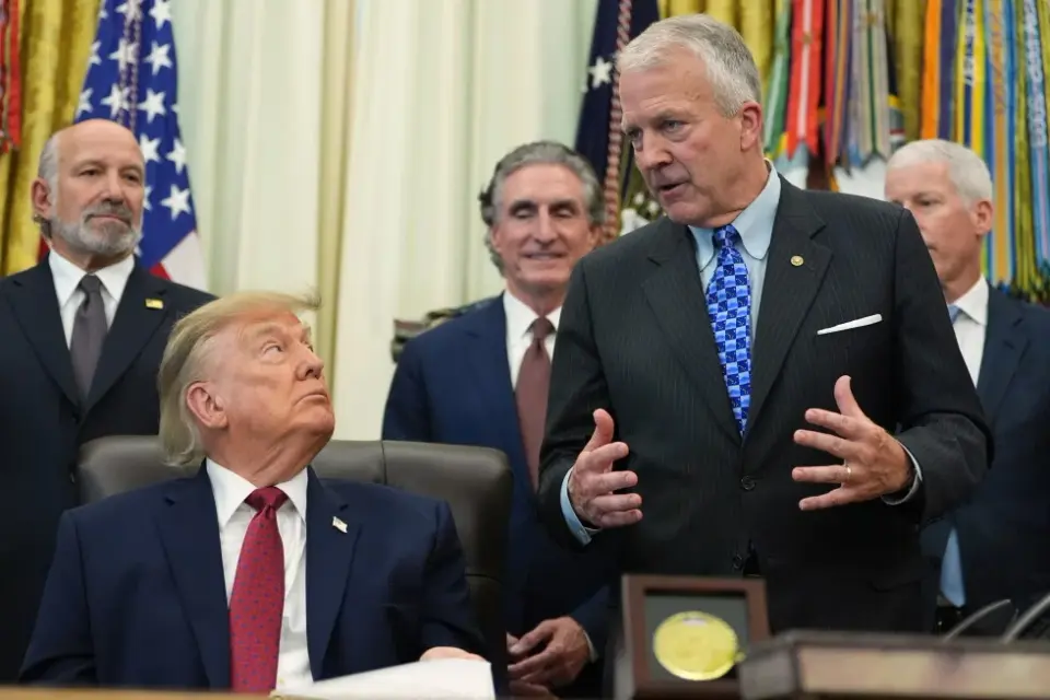 Trump Unveils $54B Alaska LNG Deal Amid Midterm Push and Korean Skepticism