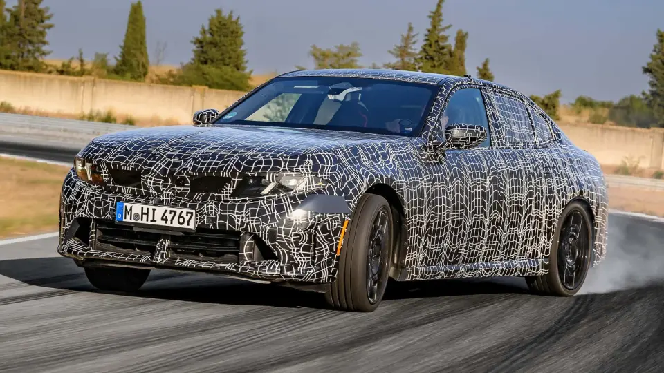 BMW 3 Series M350 xDrive Debuts with 443 HP and Rear-Drive Drift Mode