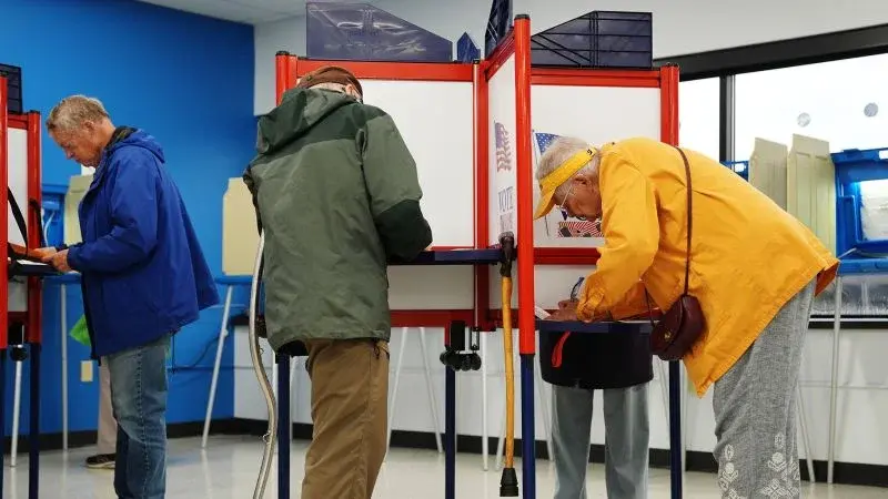 Minnesota Senate race tightens as GOP spending advantage and ad disputes cloud Democratic hopes