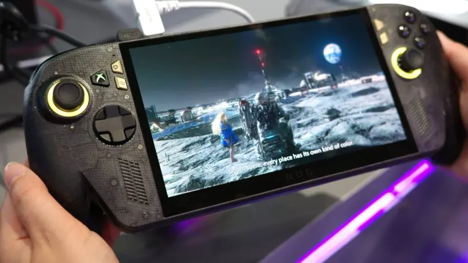 ROG Xbox Ally X20 Elevates the Handheld with a Bigger OLED and Refined Feels