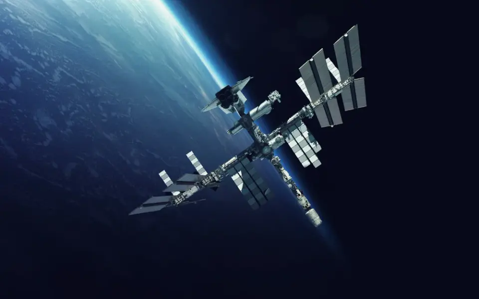 Second ISS air leak renews decompression fears in the Russian module