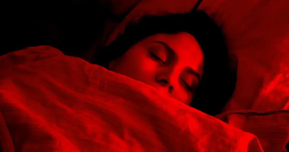 Red Light Therapy May Improve Sleep Quality, But Experts Warn It Is Not a Cure for Insomnia