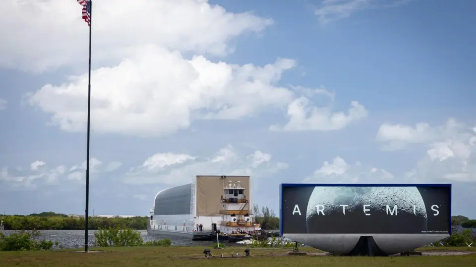 Artemis 3 SLS core stage arrives at Kennedy Space Center ahead of 2027 launch