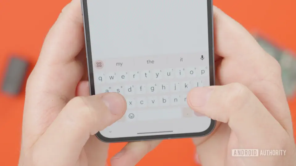Android 17 could let you hide Gboard's globe icon