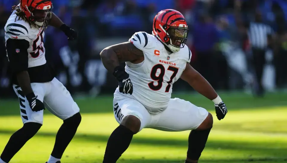 Bengals Erase 13-0 Deficit to Beat Ravens 35-13 in Second-Half Comeback