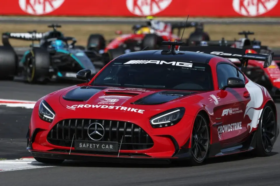 FIA blames software glitch for controversial Silverstone finish