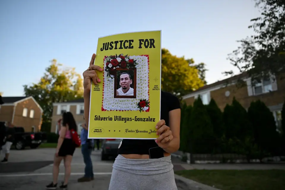 Family sues federal government over fatal ICE shooting of Chicago-area immigrant