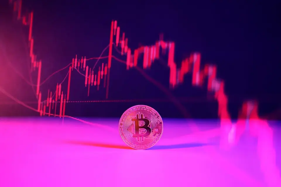 Senate Blocks CLARITY Act, Sending XRP Down 8% While Bitcoin Holds Near $76k