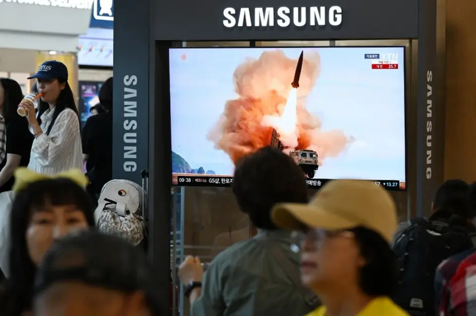 North Korea Fires Ballistic Missile as Zelensky Warns of NK-Russia Threat to Asia