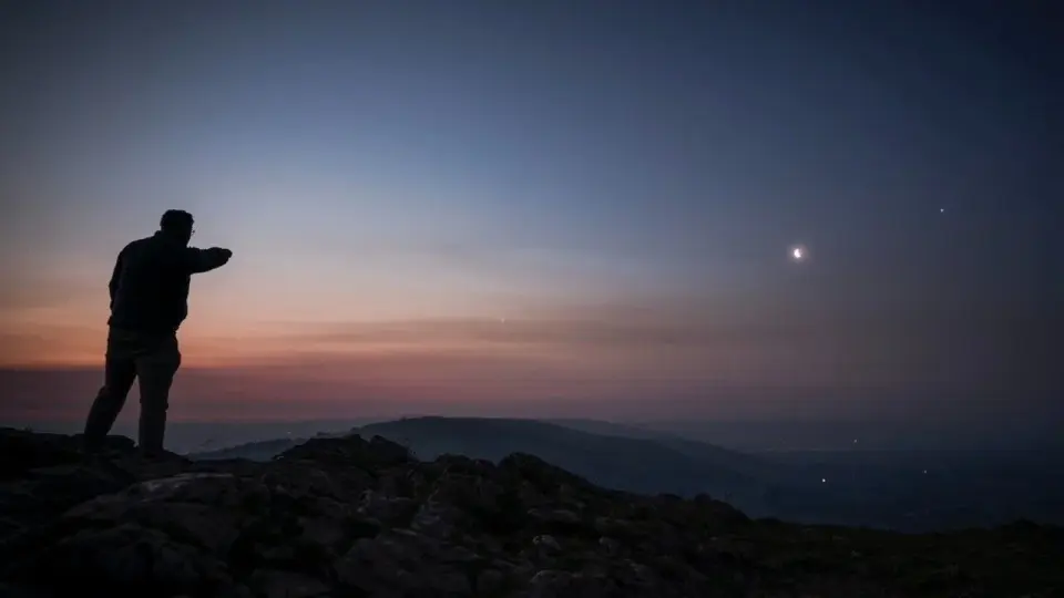 Twilight Trio: Mercury, Venus and Jupiter Create Brief 3-Planet Parade