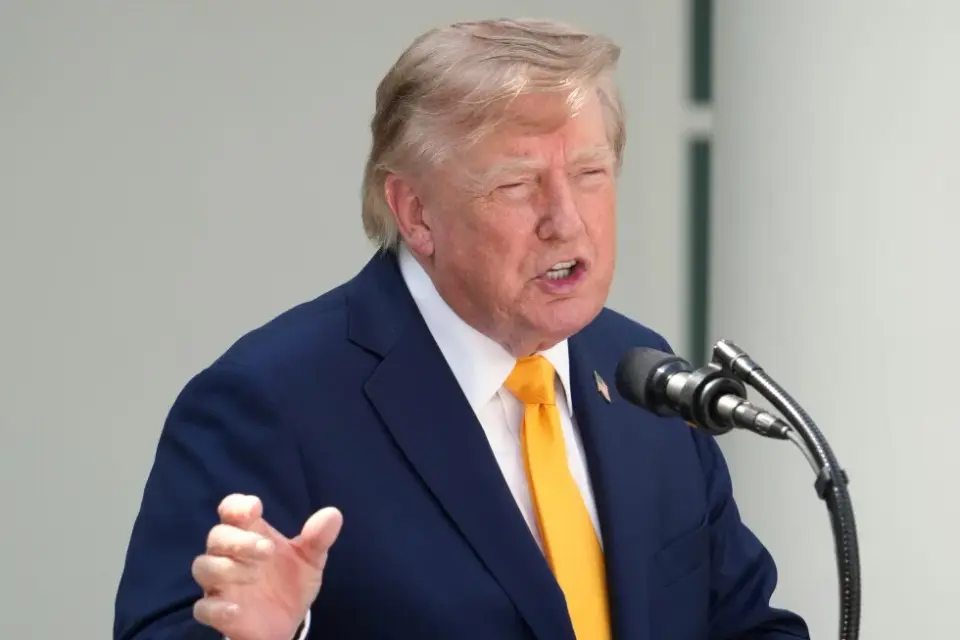 Trump floats 'Lake America' as trade spat with Canada heats up