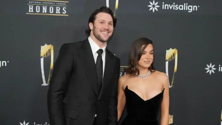 Steinfeld and Allen reveal first glimpse of their baby girl on Mother's Day