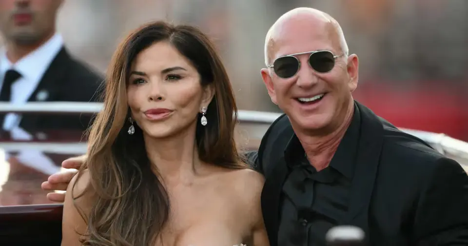 Dawn Dose of Cringe: Sánchez Details Her Morning Ritual with Jeff Bezos