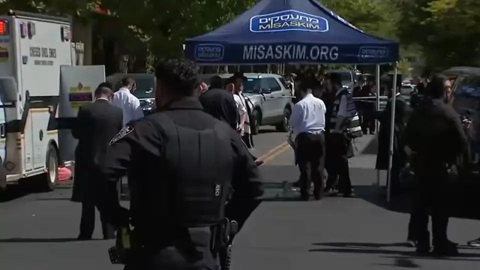 Tragic Williamsburg bus crash sparks call for safer streets
