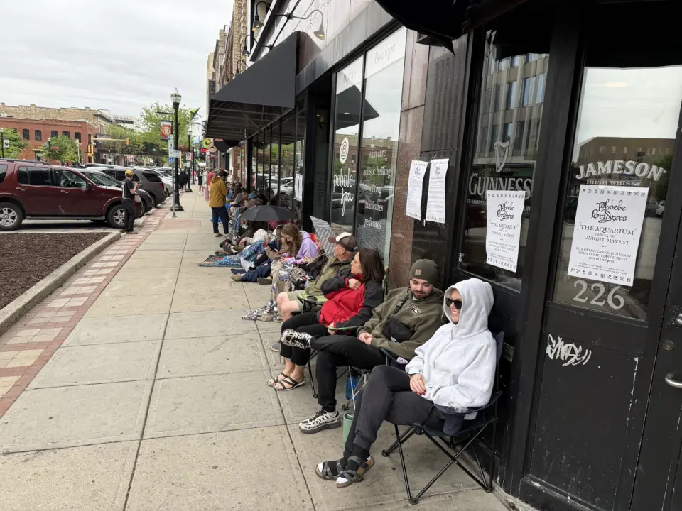 Surprise Phoebe Bridgers show stirs ticket frenzy in Fargo