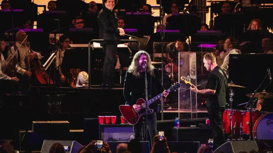 Grohl and Dudamel Turn Hollywood Bowl Into a Rock-Orchestra Night