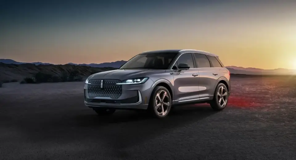 Lincoln Revives Corsair as Chinese-Built Hybrid to Plug Sales Gap
