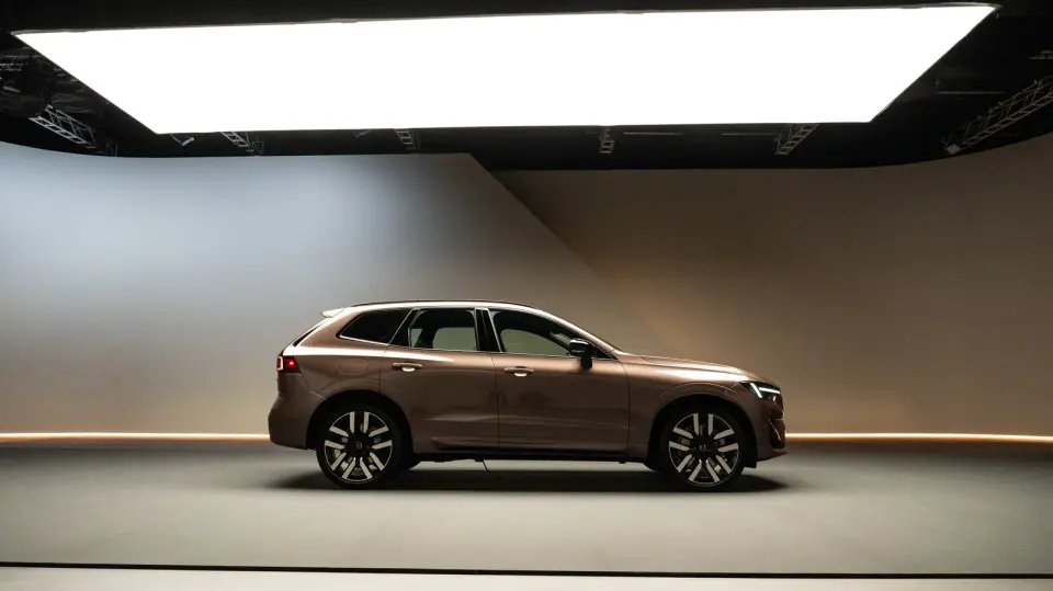 Volvo’s 2028 XC60 and XC90 Deliver Double EV Range and Smarter Safety