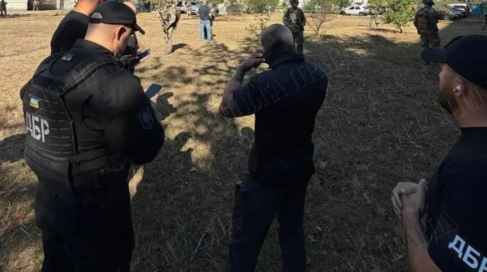 Kyiv intelligence agencies clash over Russian plot, leaving three injured
