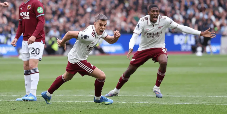 Arsenal edge West Ham as Trossard's late winner and VAR drama keep title bid alive