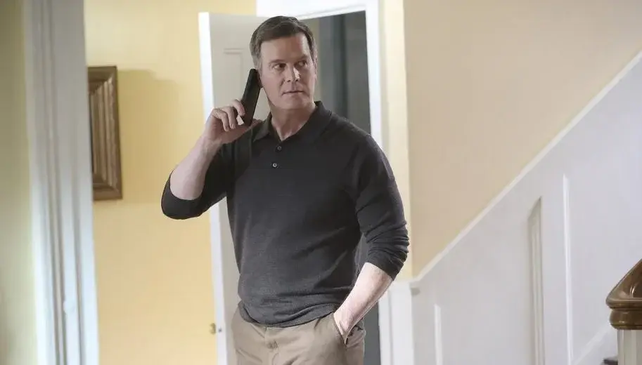 Peter Krause Addresses 9-1-1 Exit and Premieres NBC Thriller Line of Fire
