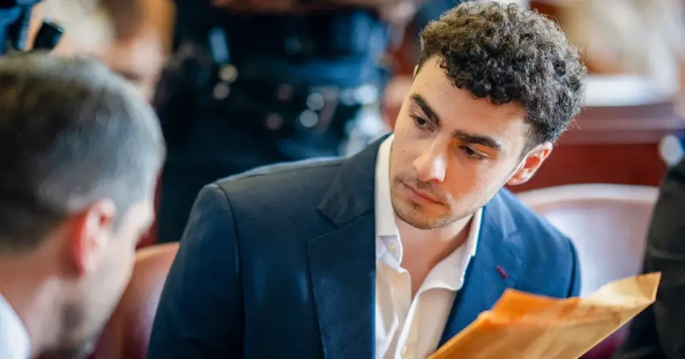 Mangione abandons mental-state defense in NY murder case