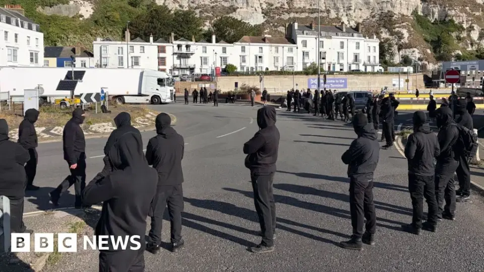 Kent Police admit lack of advance warning for Dover port blockade