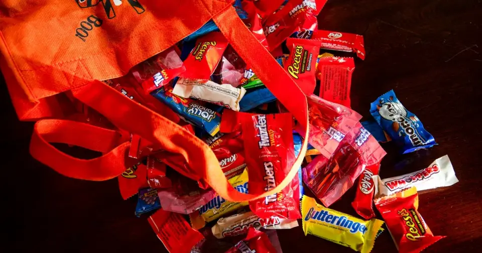Halloween Candy Prices Surge 8.1% as Consumers Balance Budget Stress with Small Luxuries