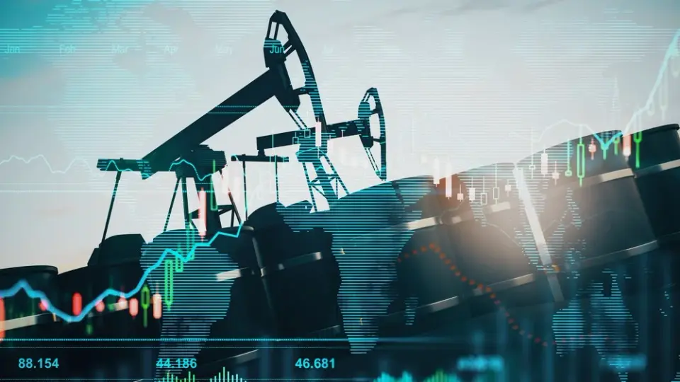 Oil Dips as U.S. Iran Sanctions Push Raises 'Economic D-Day' Stakes