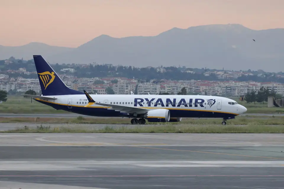 NTSB to probe Ryanair window breach on Greece–Germany flight